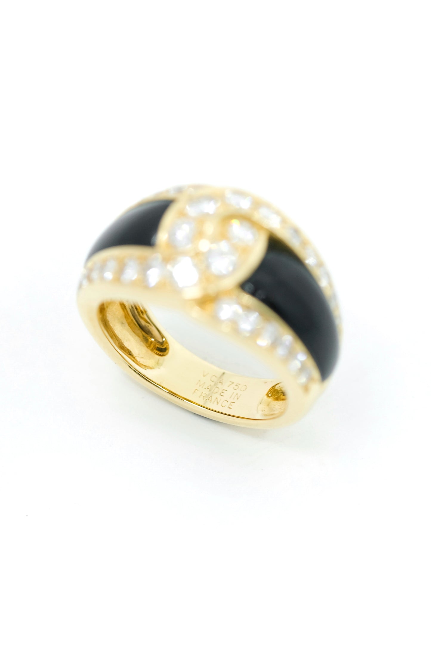Van Cleef & Arpels Yellow gold, Onyx & Diamond ring - c. 1980