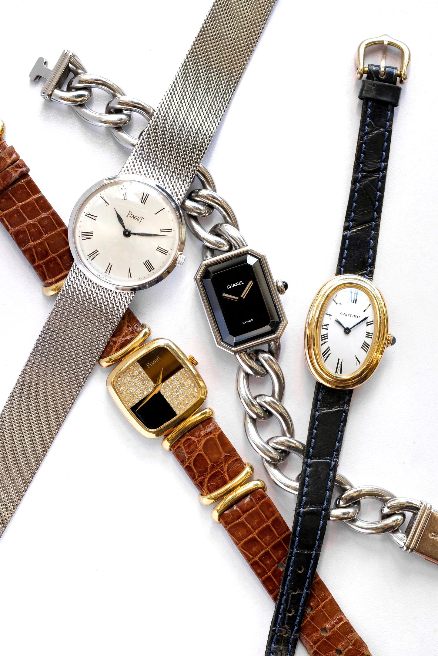 Piaget ref. 0902 White Gold Mechanical - c. 1970 (papers & pouch)