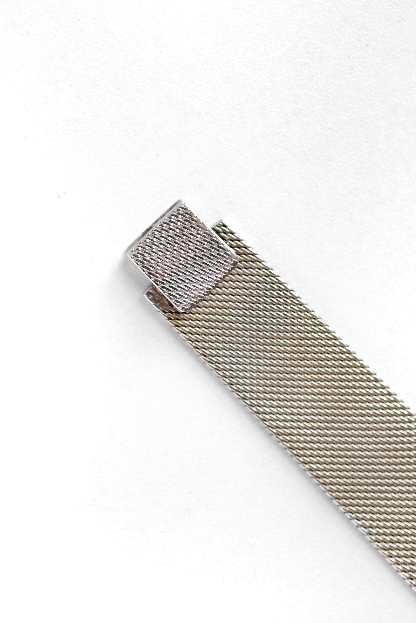Piaget ref. 0902 White Gold Mechanical - c. 1970 (papers & pouch)