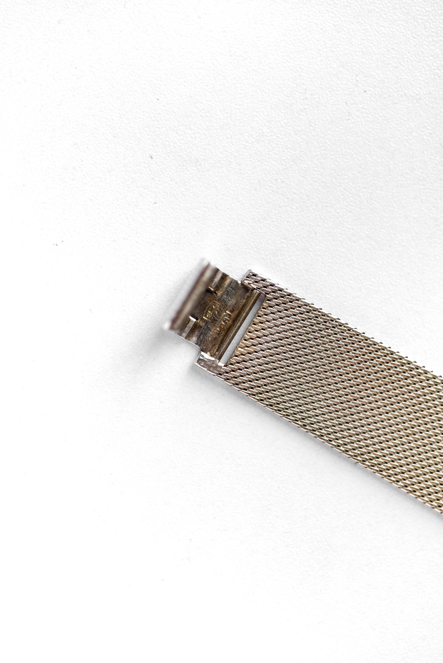 Piaget ref. 0902 White Gold Mechanical - c. 1970 (papers & pouch)