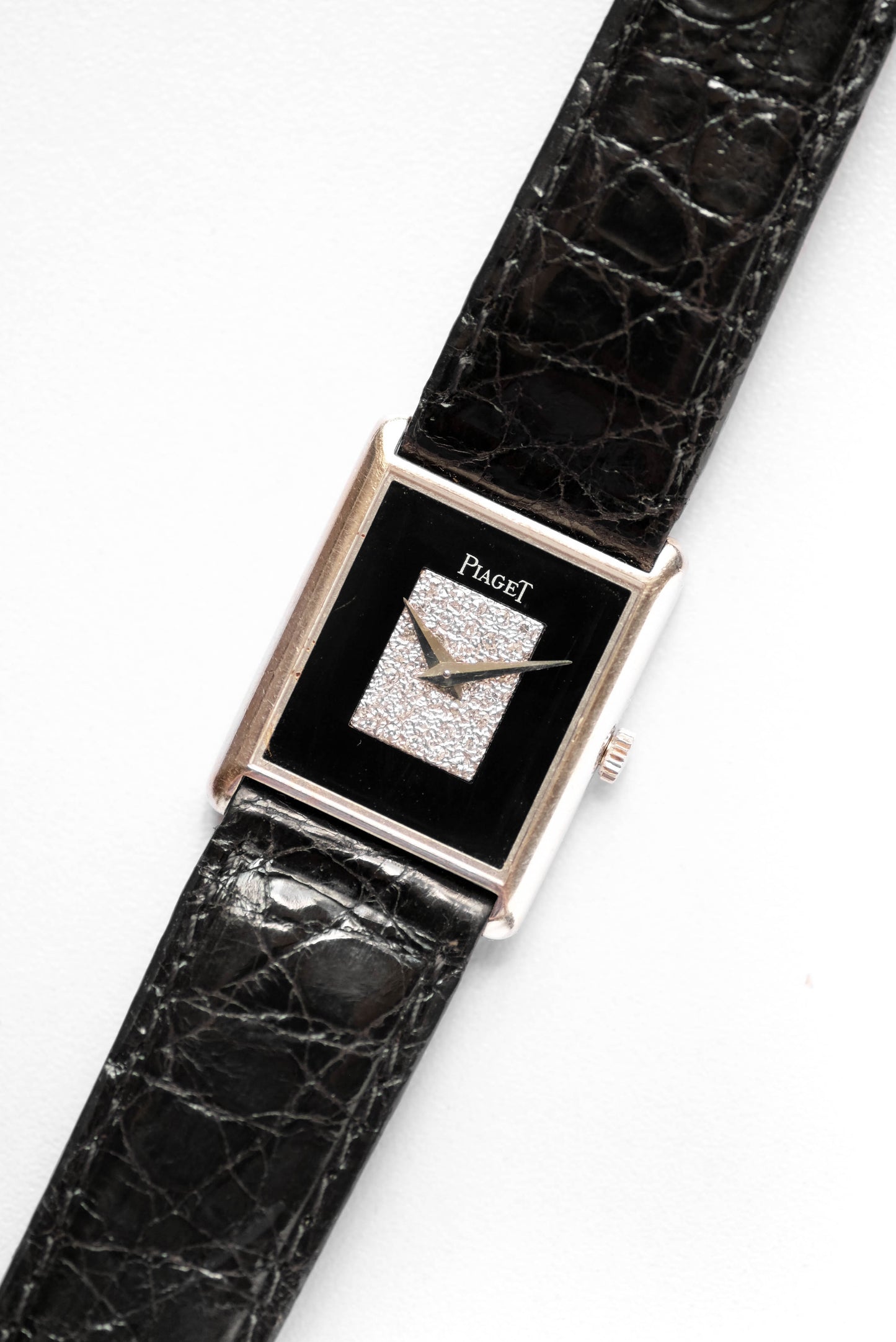 Piaget Tank - Or blanc, onyx et diamants