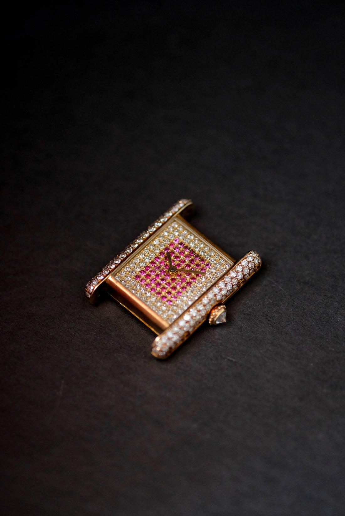 Le Point - Françoise Paris, des montres féminines de seconde main