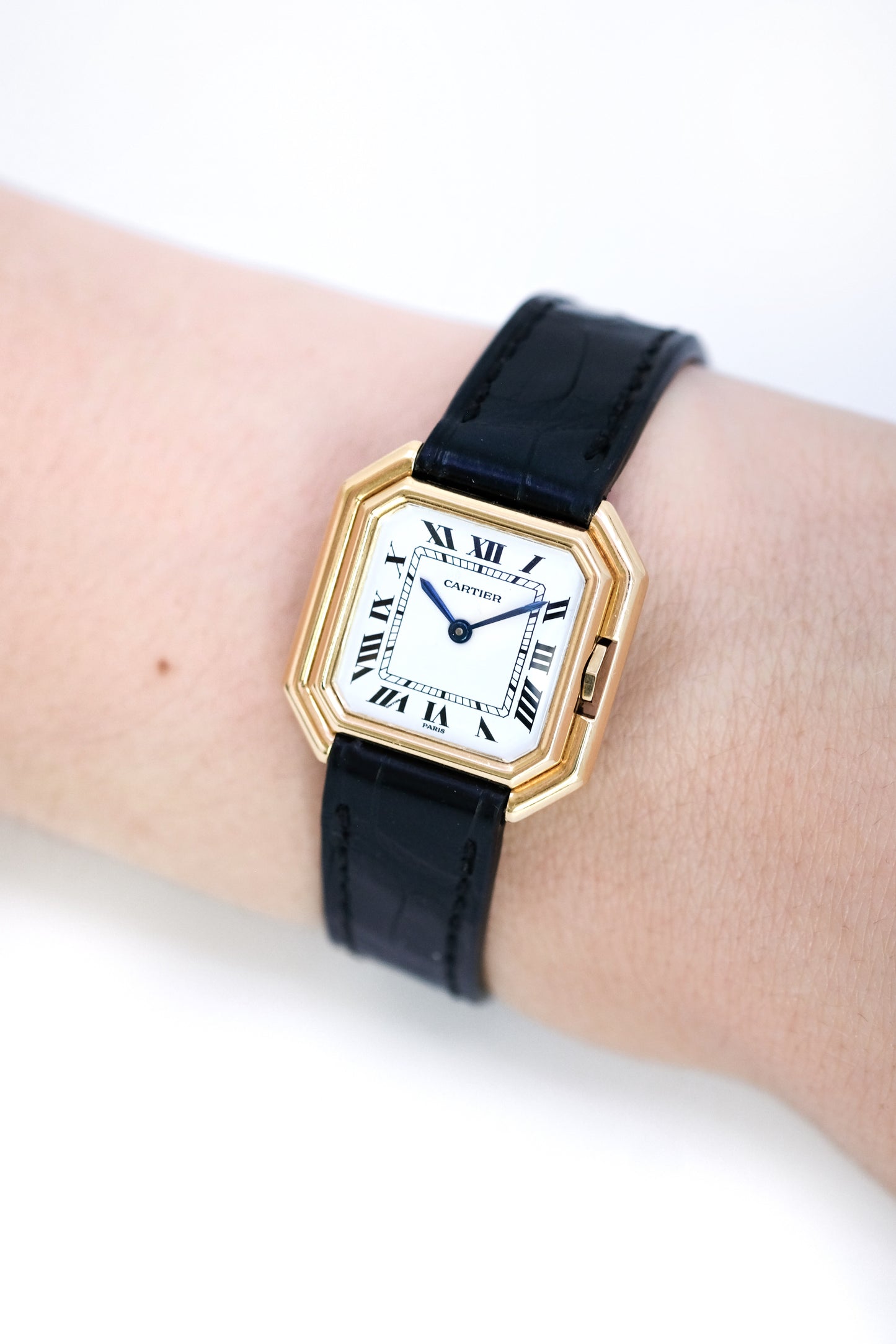 Cartier Ceinture Petit Modèle - ref. 78100 - Mécanique - v. 1970 (pochette & papiers SAV)